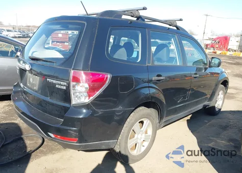 2012 Subaru Forester 2.5X z USA, uszkodzony, nr VIN JF2SHABC4CG406116